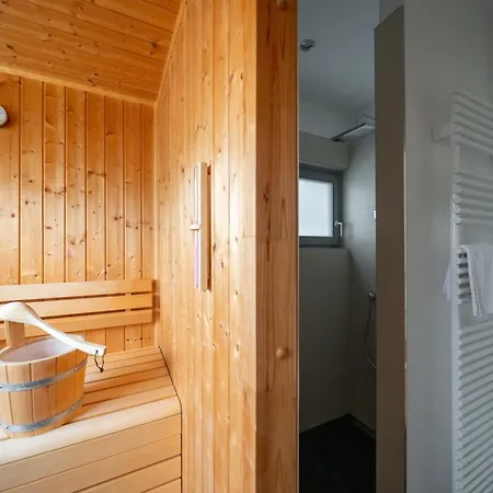 Ostsee - Reetdachhaus Nr 2 Südstrandhus Im